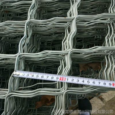 【菱形美格網(wǎng)護欄